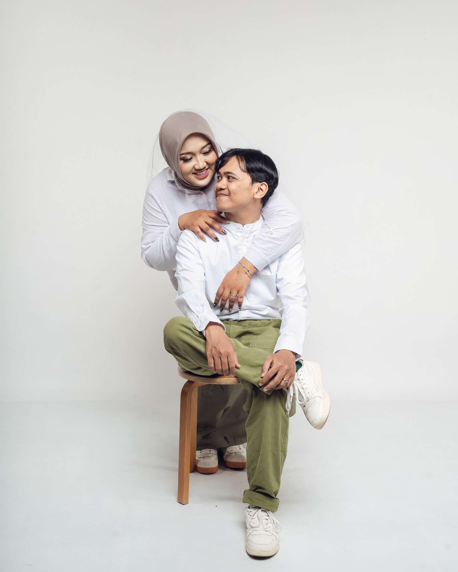 Cici & Alvin051125 (8)