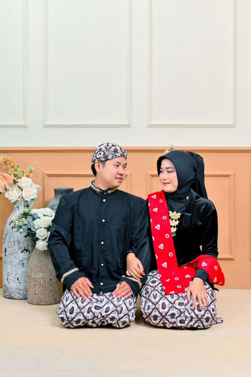 Maulrina & Maul201125