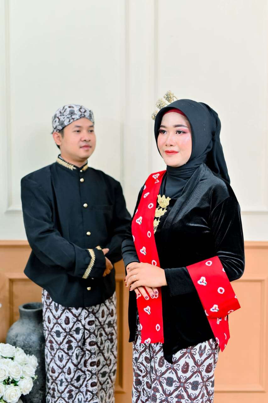 Maulrina & Maul201125