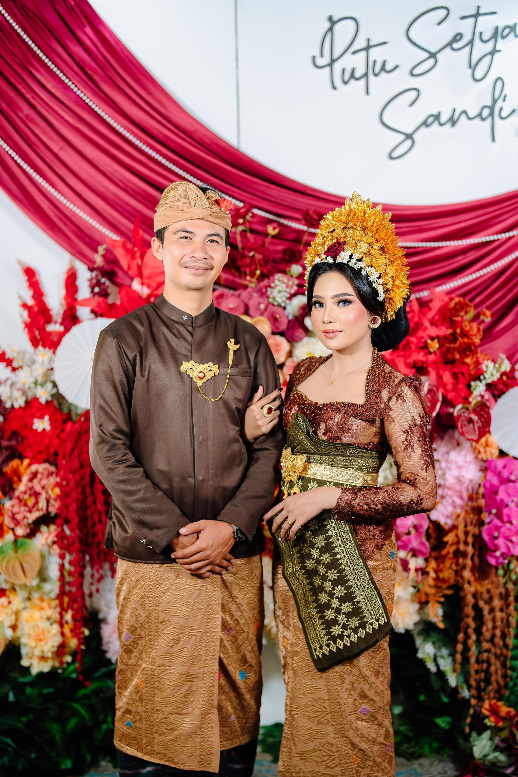 Tya & Sandi281225
