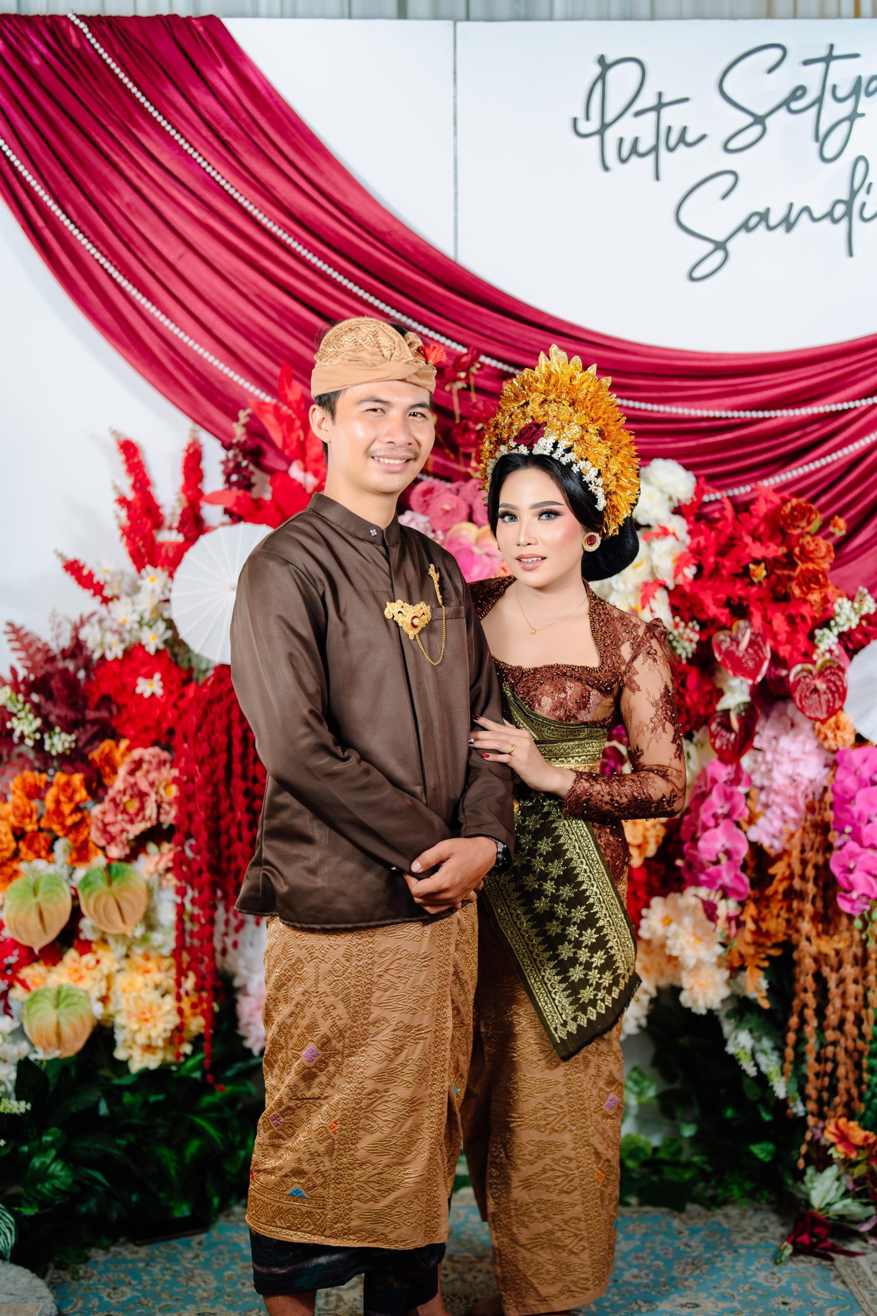 Tya & Sandi281225