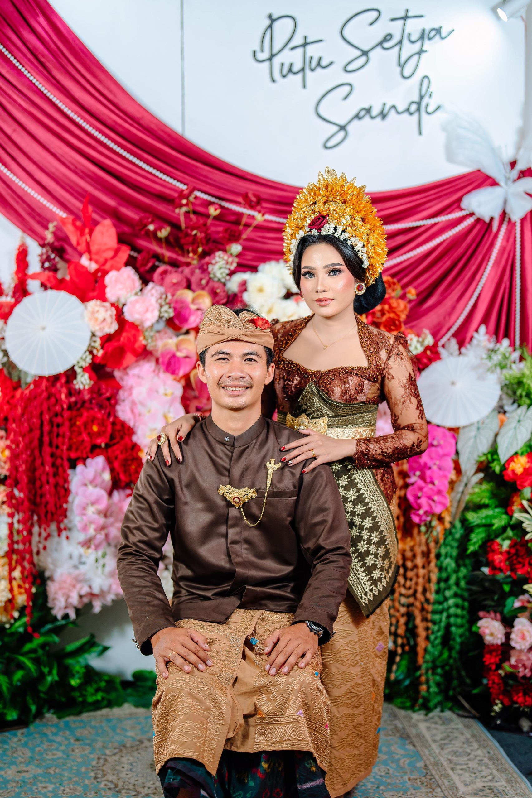 Tya & Sandi281225