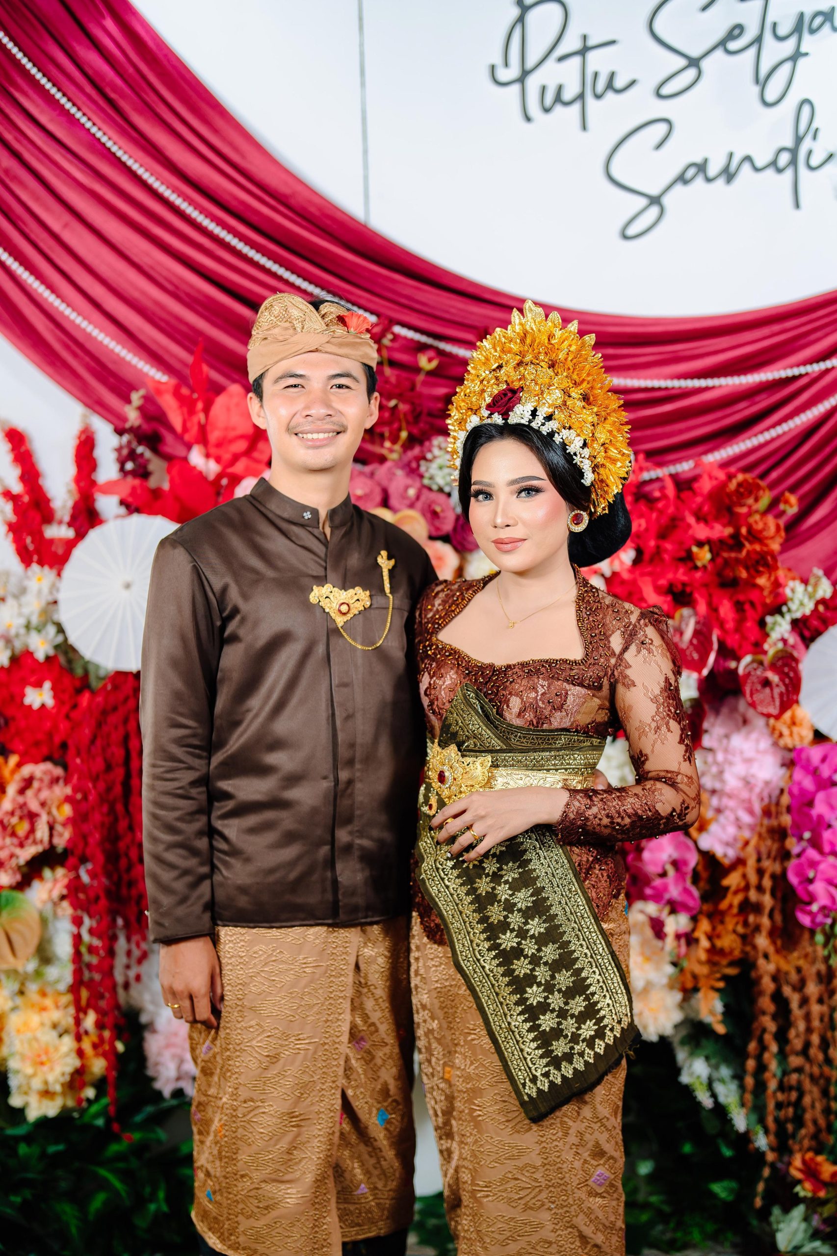 Tya & Sandi281225