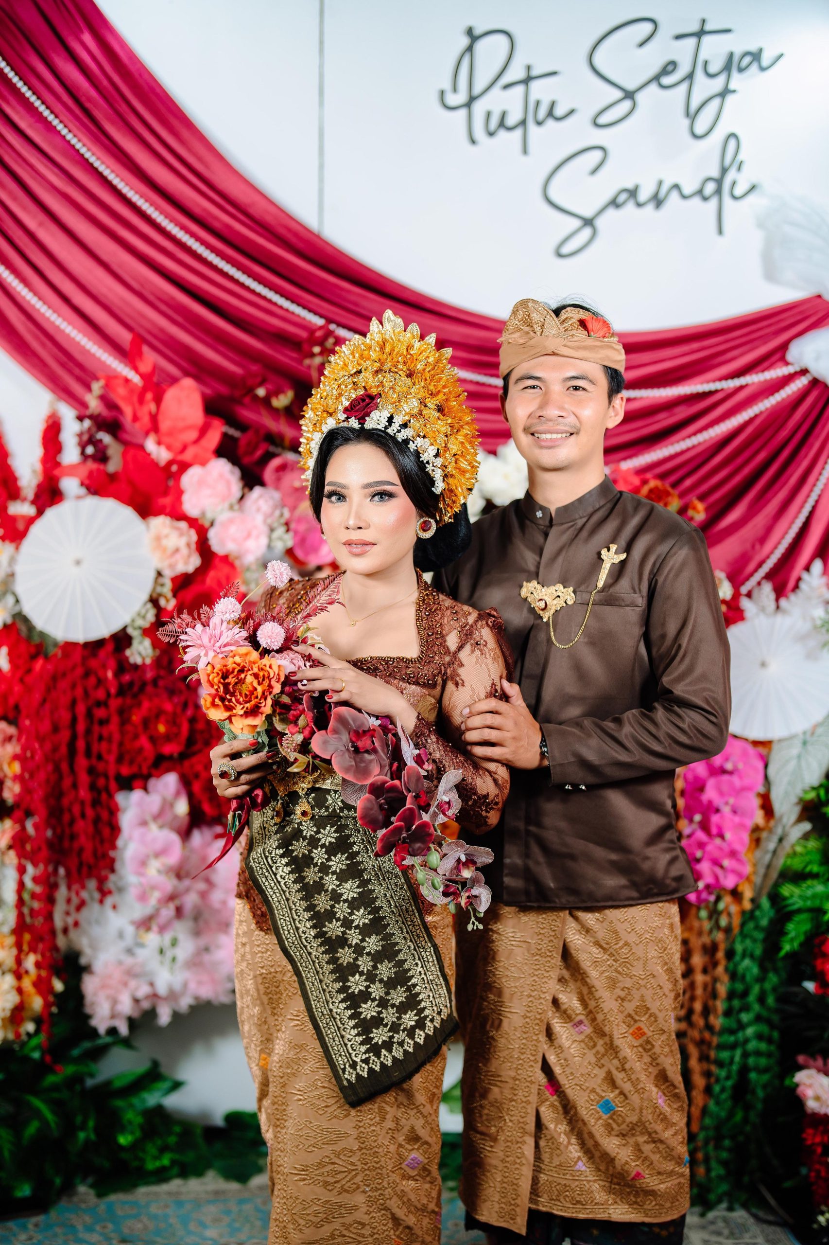 Tya & Sandi281225