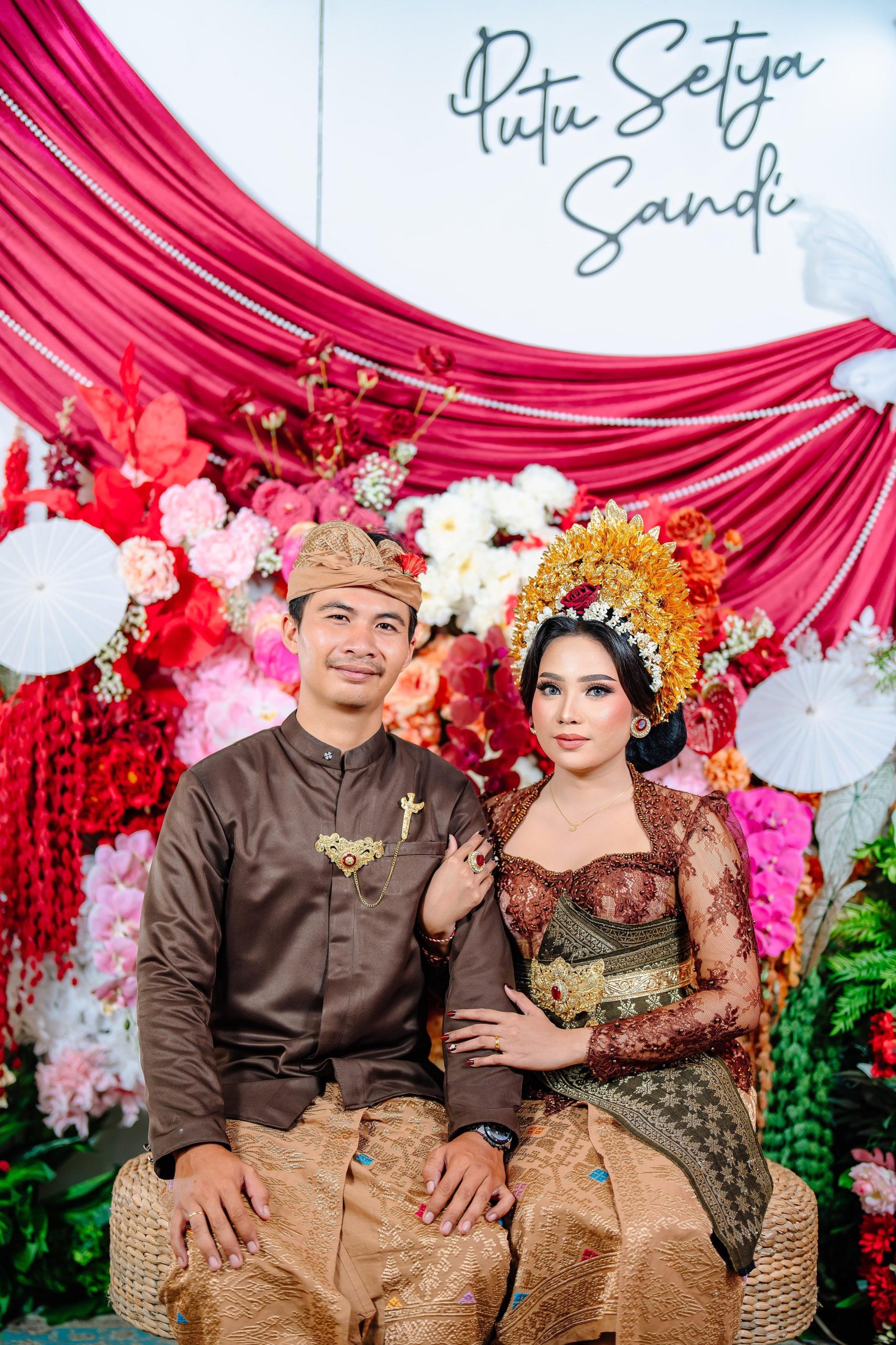Tya & Sandi281225