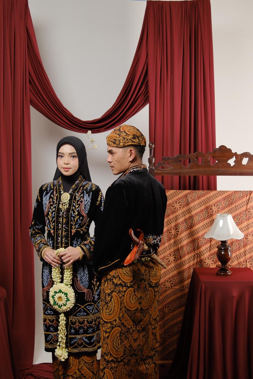 Siti & Ruliana110426