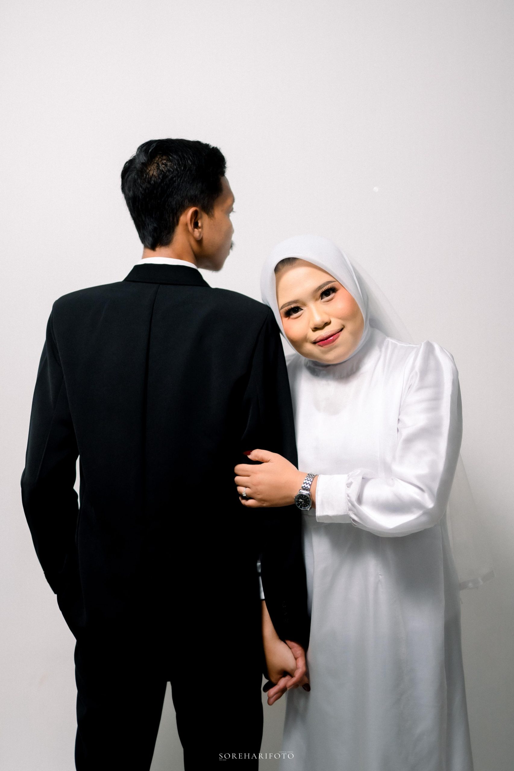 Fatima & Megan290326