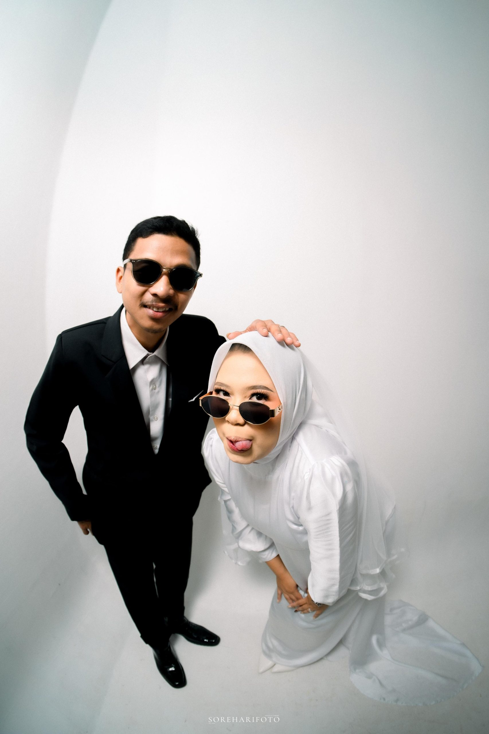 Fatima & Megan290326