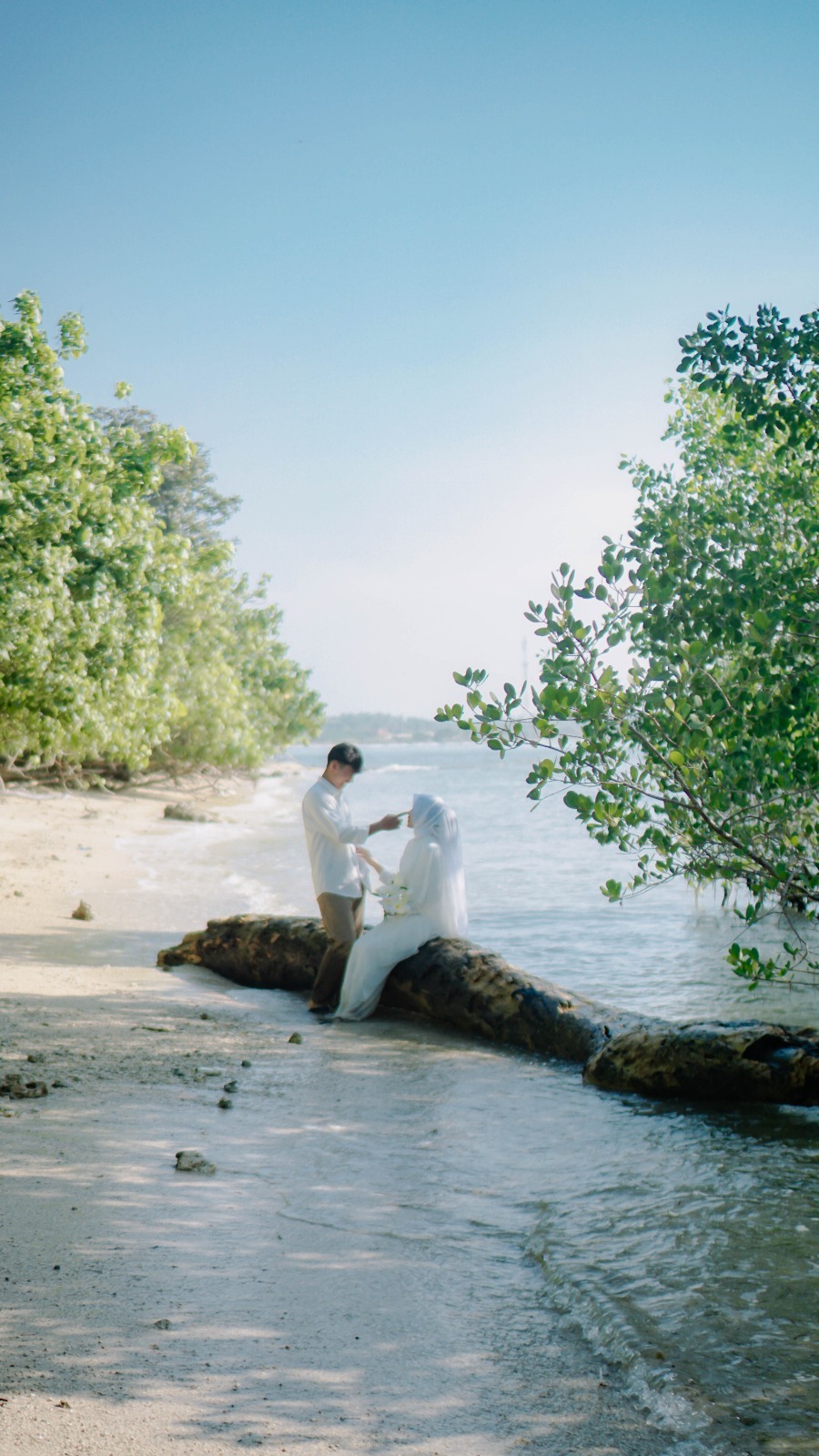 Putri & Apriandi 050926