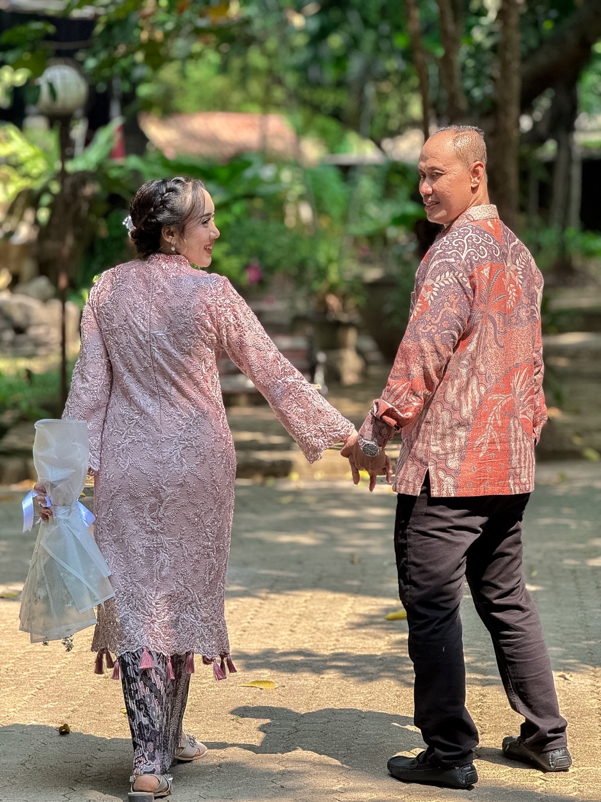 Nita & Onny 311026