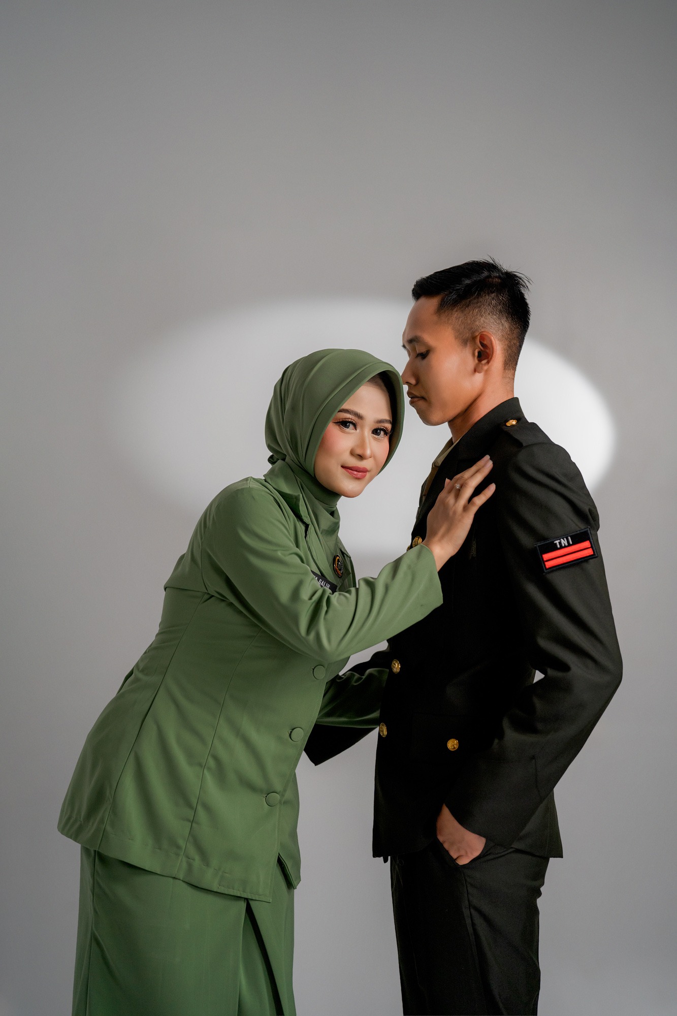 Apvia & Galih270926