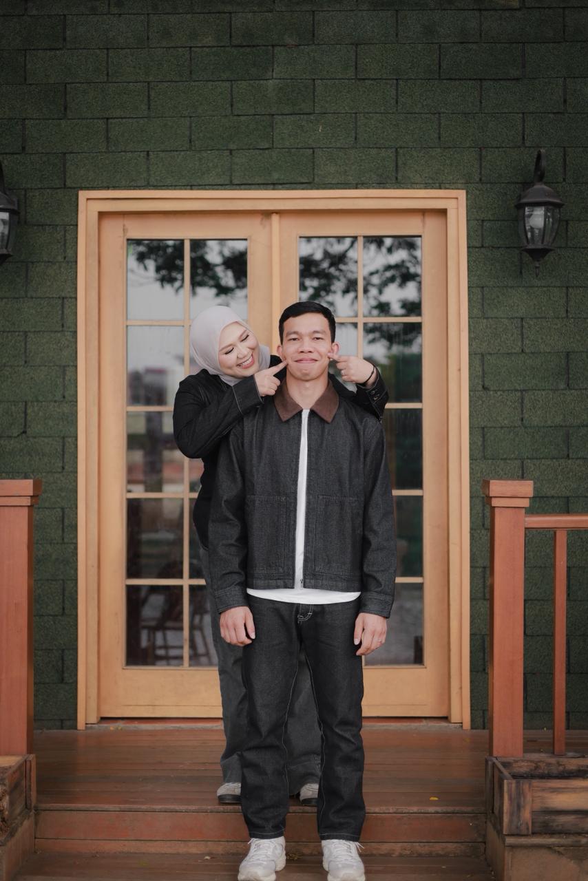 Hilda & Roy031026