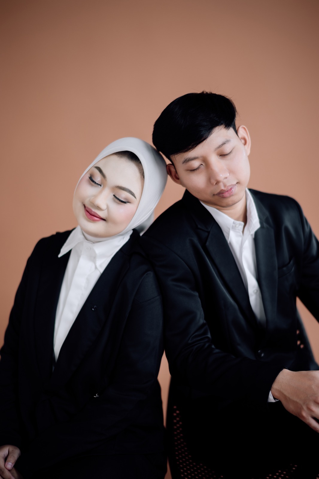 Eris & Pendi291126