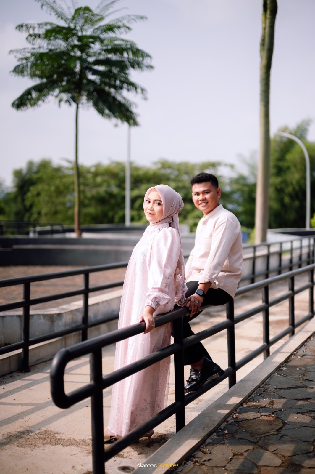 Shevi & Iki300926