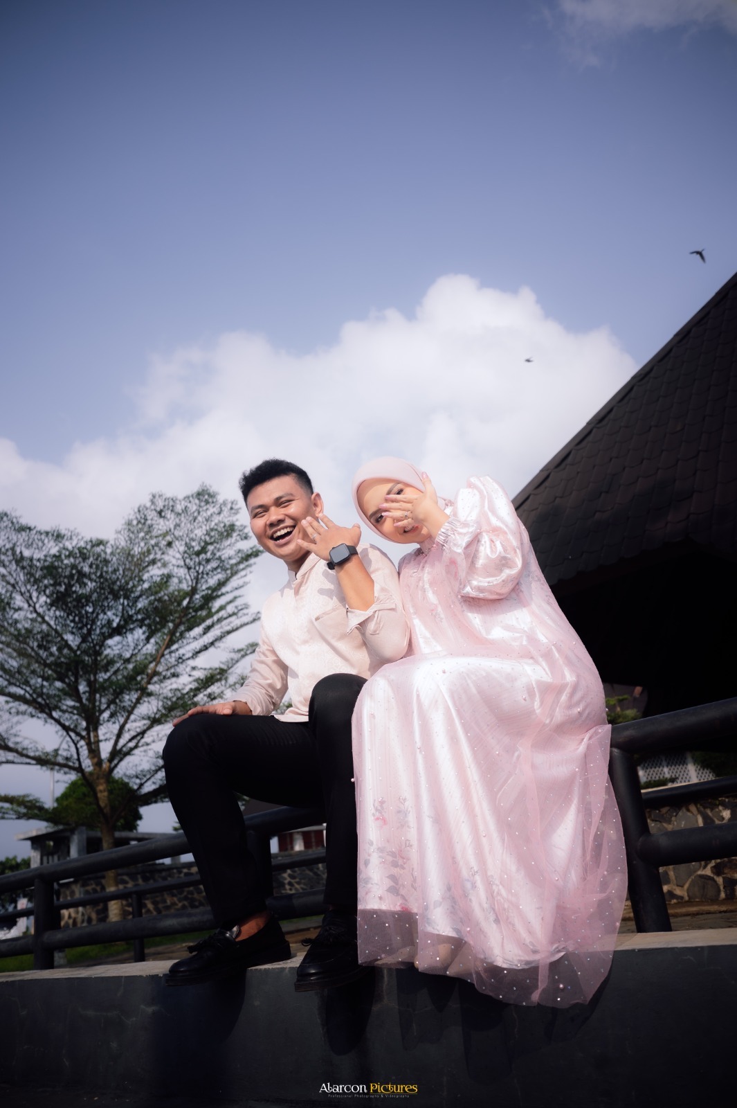 Shevi & Iki300926
