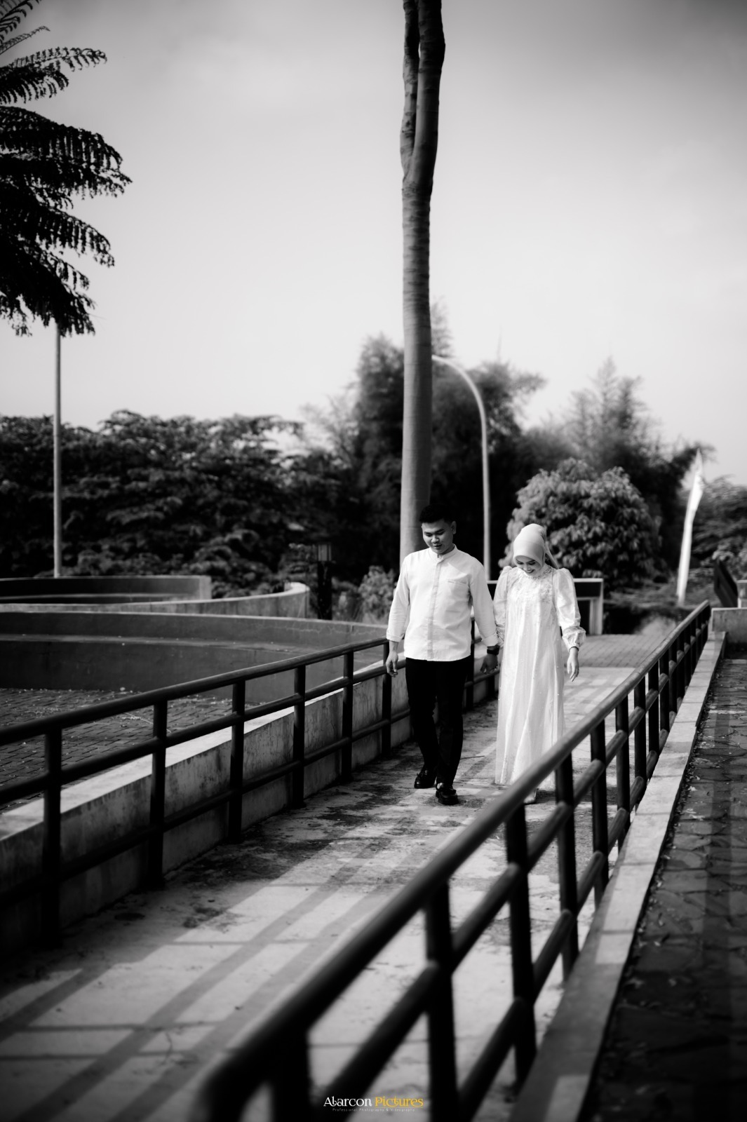 Shevi & Iki300926
