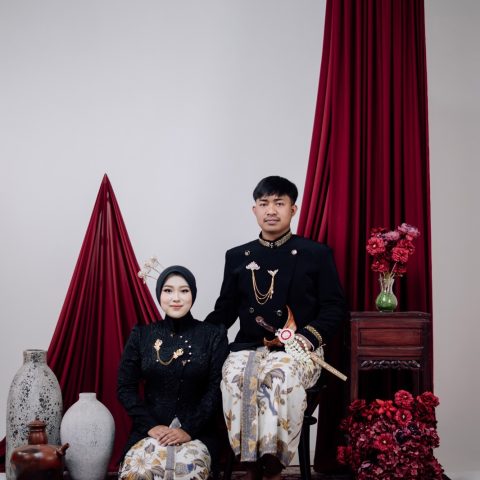 Tiya & Emus 261126
