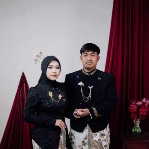 Tiya & Emus 261126