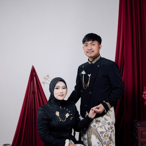 Tiya & Emus 261126