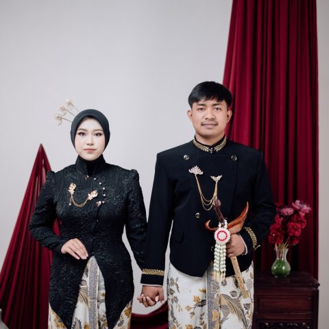 Tiya & Emus 261126